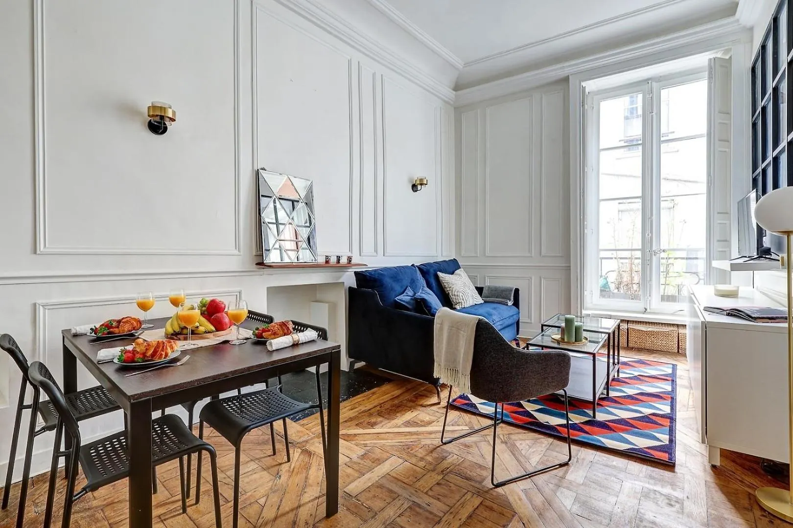 Bnbnook - Parisian Charm: 1Br In Le Marais Apartment Paris